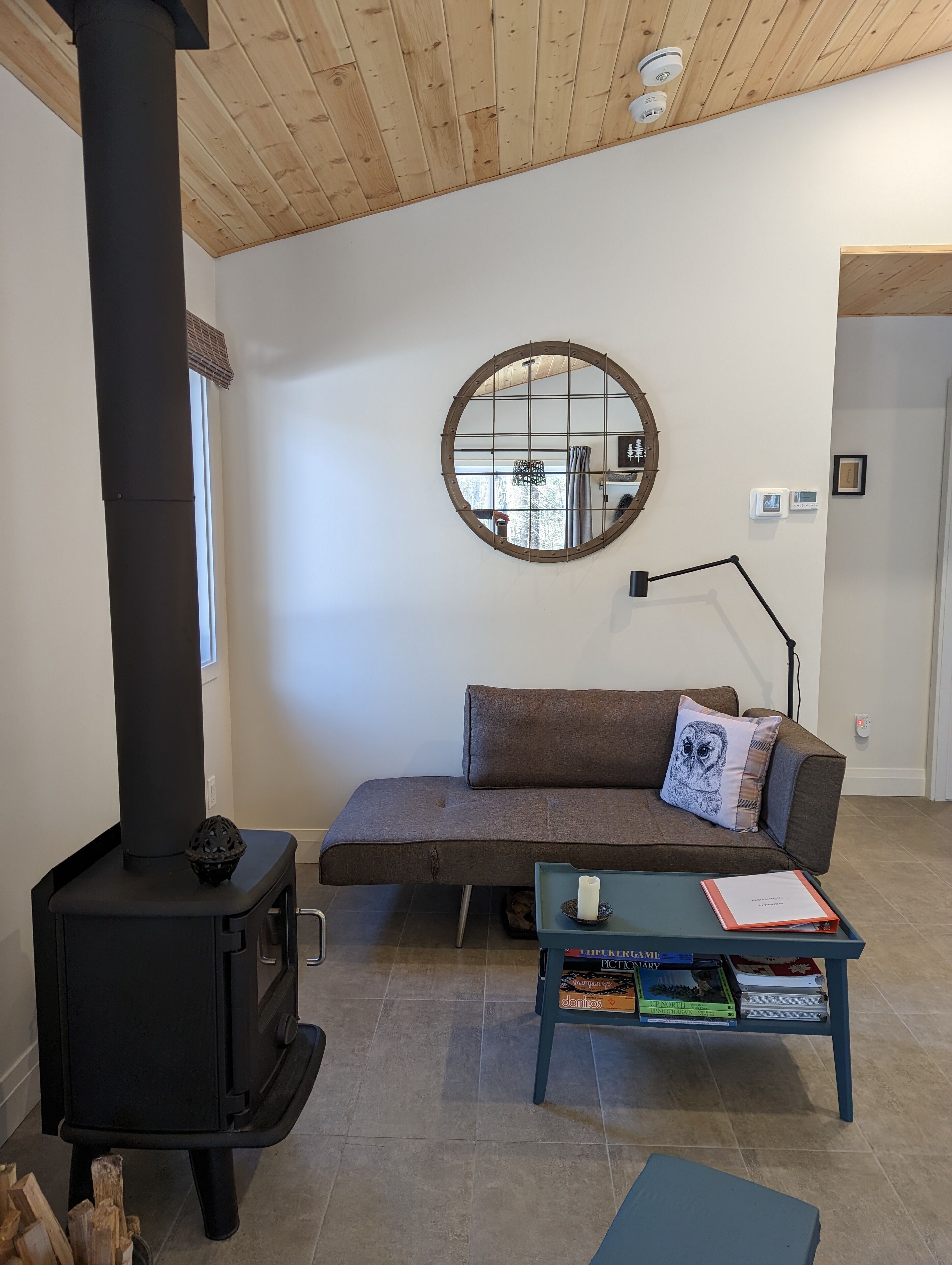 Private new 4 season oasis nestled amongst the trees close to Haliburton Village