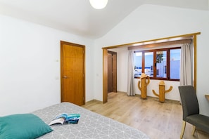 4 bedrooms, iron/ironing board, free WiFi, bed sheets - Villa Fayna by Villa Plus (Puerto del Carmen)