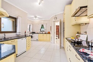 Micro-ondas, lava-louças