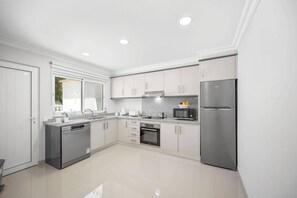 Micro-ondas, lava-louças