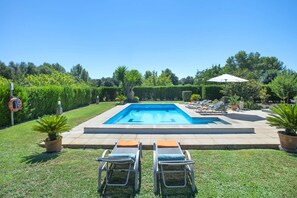 Unclassified image, 5 of 21, button