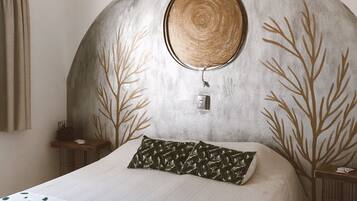 Decoración personalizada, muebles diferentes y wifi gratis