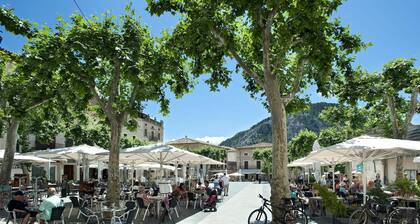 Villa Monserrat by Villa Plus