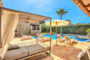 Terrace/patio - Villa Pinos by Villa Plus (Mallorca)