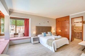 4 bedrooms, iron/ironing board, free WiFi, bed sheets - Villa Pinos by Villa Plus (Mallorca)