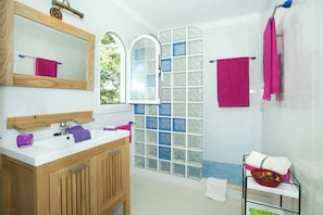 Hair dryer, towels