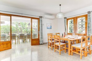 تناول الطعام