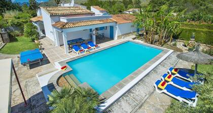 Villa Lorenzo by Villa Plus