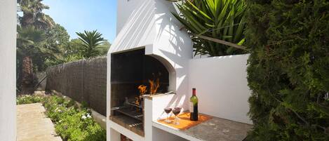 المنطقة المحيطة بالمنشأة