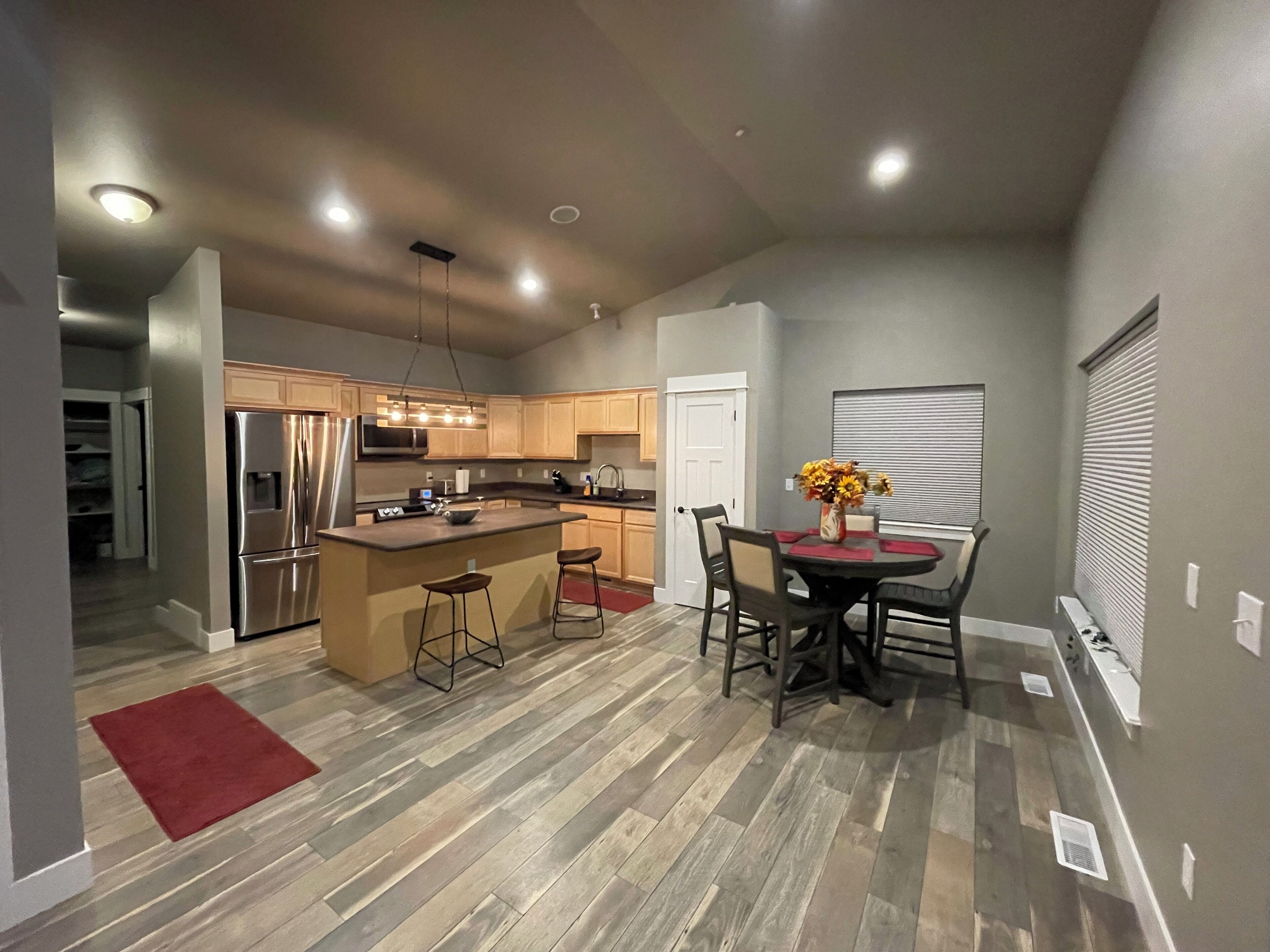 New House close to Yellowstone Park
Magpie Fields