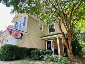 Exterior - NEWLY RENOVATED, 3 blocks from AU, Game Day House “Caddy’s Shack” (Auburn)