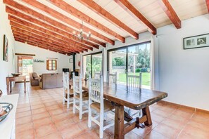 Dining - Villa Suau Petit by Villa Plus (Mallorca)