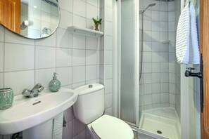 Hair dryer, towels