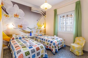 4 chambres, fer et planche à repasser, accès au Wi-Fi (inclus)