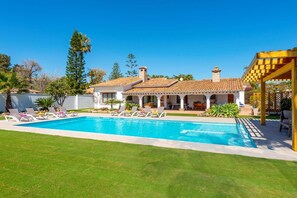 Pool - Villa Ramos by Villa Plus (Atalaya Isdabe)