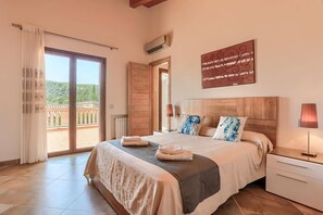 5 makuuhuonetta, Wi-Fi, vuodevaatteet