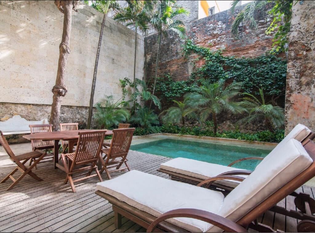Luxury Living in the Heart of Cartagena: Book Your Stay Today!