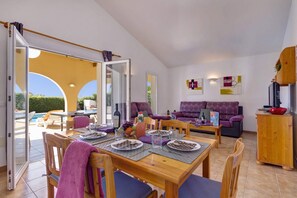 Dining - Villa Neptune by Villa Plus (Cap d'Artrutx)