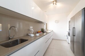 Microwave, dishwasher, coffee/tea maker