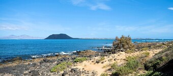 Villa Tamarindos by Villa Plus