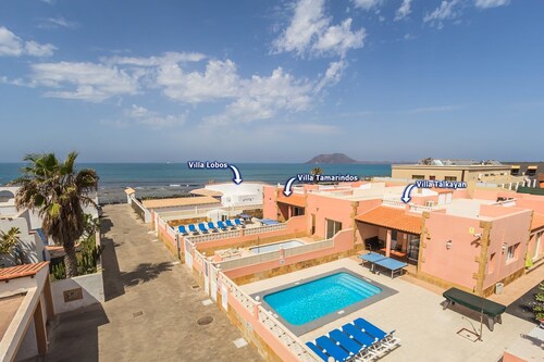 Villa Tamarindos by Villa Plus