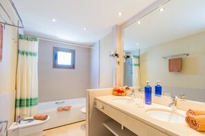 Haartrockner, Handtücher