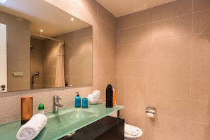 Hair dryer, towels