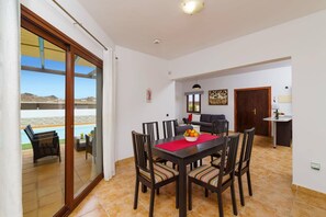 Dining - Villa Maca by Villa Plus (Corralejo)