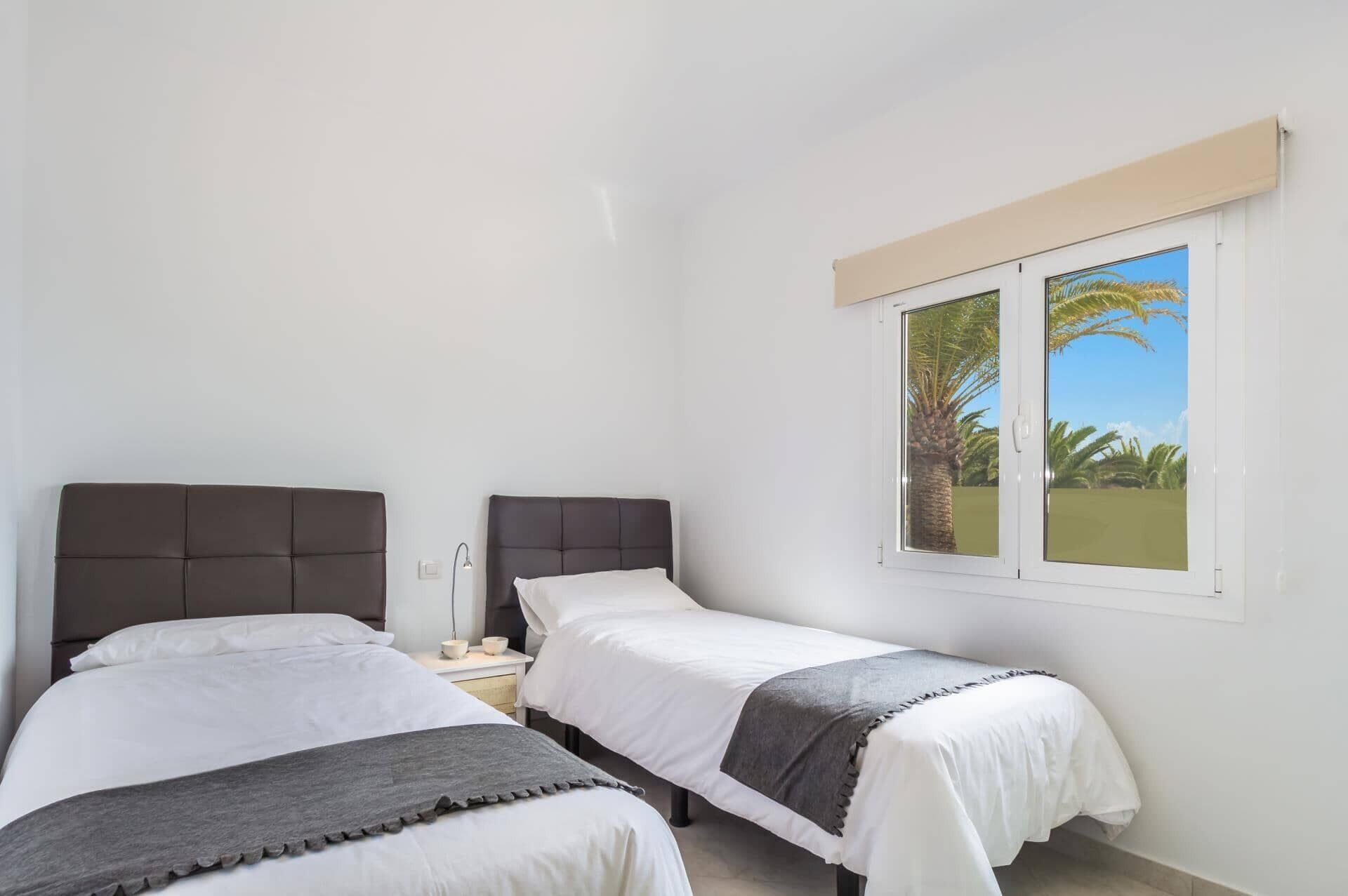 3 habitaciones, tabla de planchar con plancha y wifi gratis 