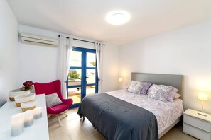 2 chambres, fer et planche à repasser, accès au Wi-Fi (inclus)