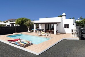 Pool - Villa Papagayo by Villa Plus (Playa Blanca)