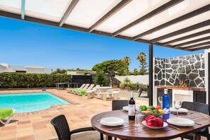 Pool - Villa Yeray by Villa Plus (Playa Blanca)