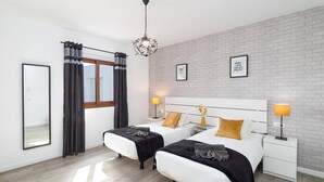 3 bedrooms, iron/ironing board, free WiFi, bed sheets - Villa Irache by Villa Plus (Playa Blanca)