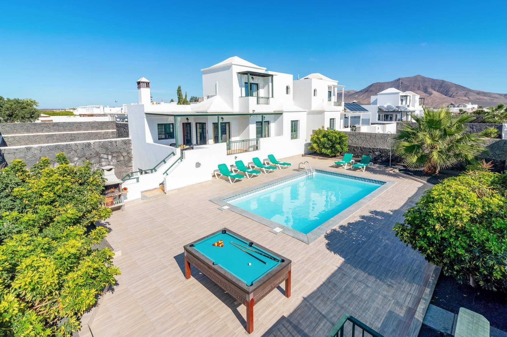 Et oppvarmet basseng