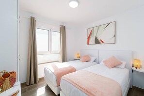 3 bedrooms, WiFi, bed sheets