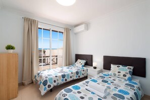 4 bedrooms, WiFi, bed sheets - Villa Lotus by Villa Plus (Puerto del Carmen)