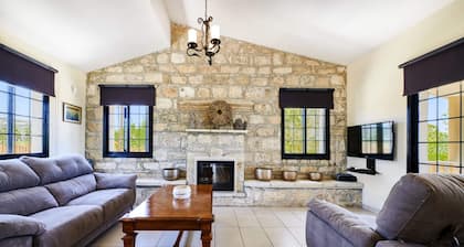 Villa Theo Sapphire by Villa Plus