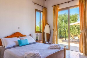 4 chambres, fer et planche à repasser, Wi-Fi gratuit, draps fournis