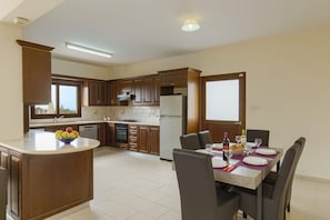 Microwave, dishwasher