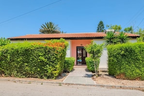 Exterior - Villa Poppy by Villa Plus (Poli Crysochous)