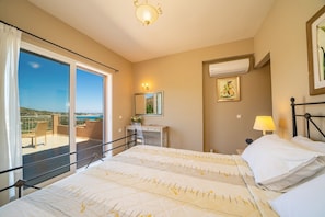 4 bedrooms, WiFi, bed sheets