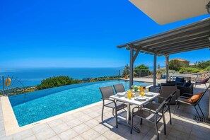 Outdoor dining - Villa Pelagia Sea View by Villa Plus (Ionian Islands)