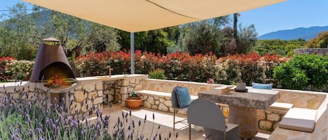 屋外ダイニングエリア