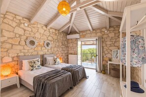 3 bedrooms, WiFi, bed sheets