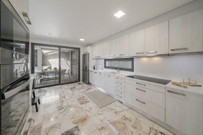 Micro-ondes, lave-vaisselle