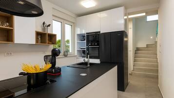 Microwave, dishwasher