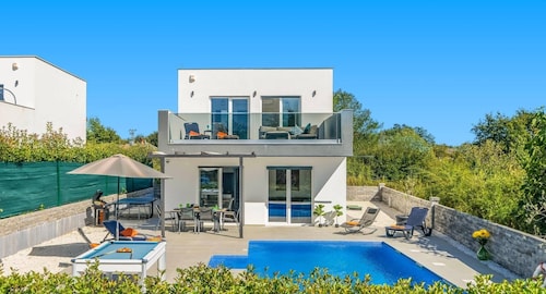 Villa Lavandula by Villa Plus