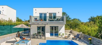 Villa Lavandula by Villa Plus