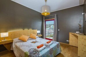 5 chambres, Wi-Fi, draps fournis