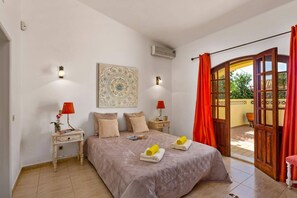 5 quartos, ferros/tábuas de passar roupa, Wi-Fi de cortesia